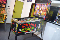 03Elvira 03Elvira